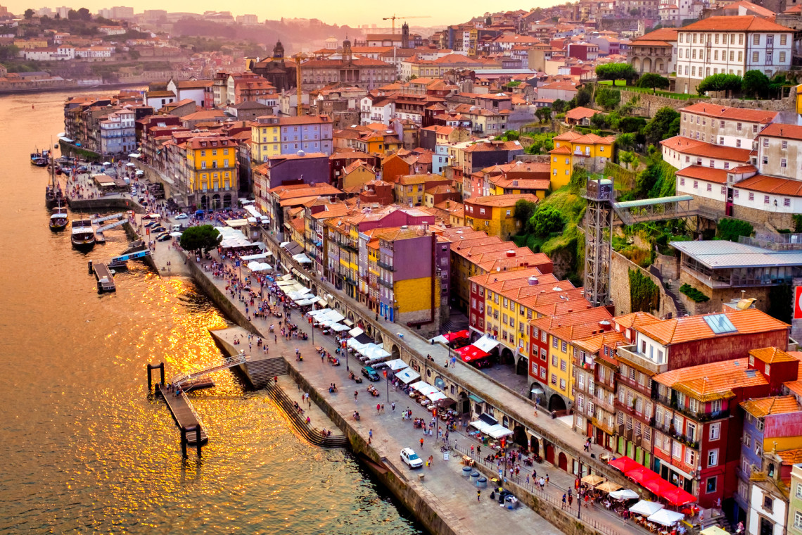 Flights Oslo to Oporto | Secure Booking with Ready2Go.no