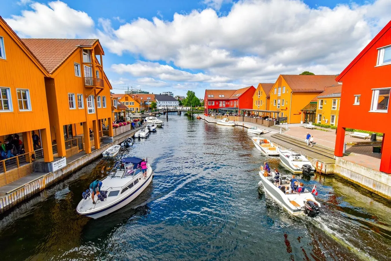 Fly Oslo–Kristiansund: Billige Reiser til Nordmøre | Ready2Go.no
