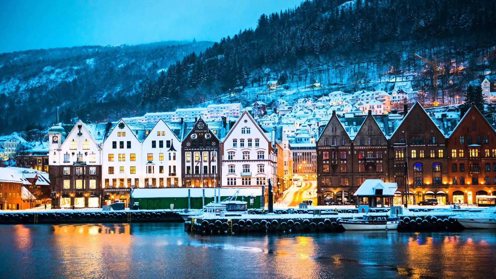 Flights from Oslo to Bergen (BGO) | Business & Leisure | Ready2Go.no